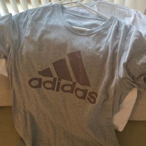 Men’s medium grey adidas tee